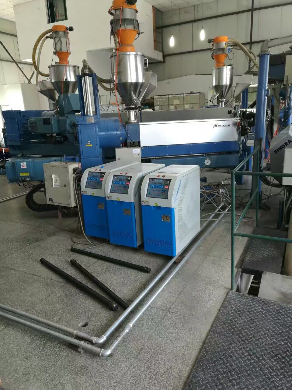 擠出模具模溫機(jī)，塑料板材設(shè)備溫度控制機(jī)
