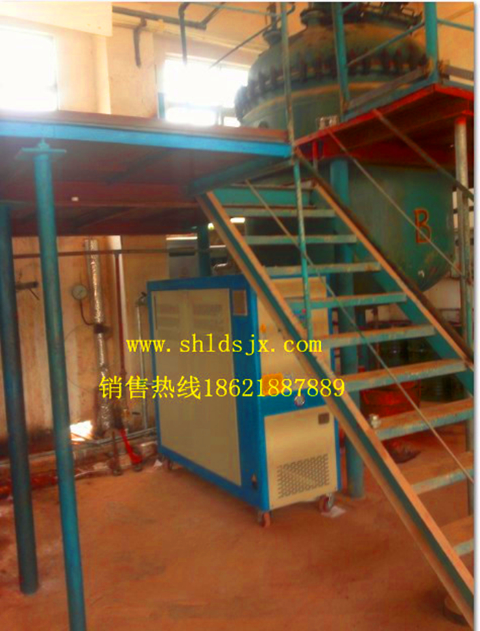 反應(yīng)釜油加熱器，導(dǎo)熱油加熱器，油循環(huán)模溫機(jī)
