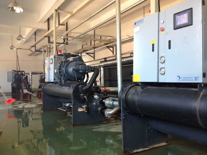 上海冷水機，螺桿式水冷冷水機組，上海螺桿式冷水機