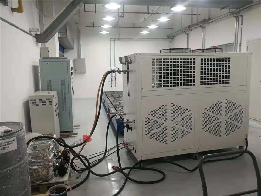 電機(jī)測試?yán)錈嵋惑w機(jī)，檢測冷熱一體機(jī)