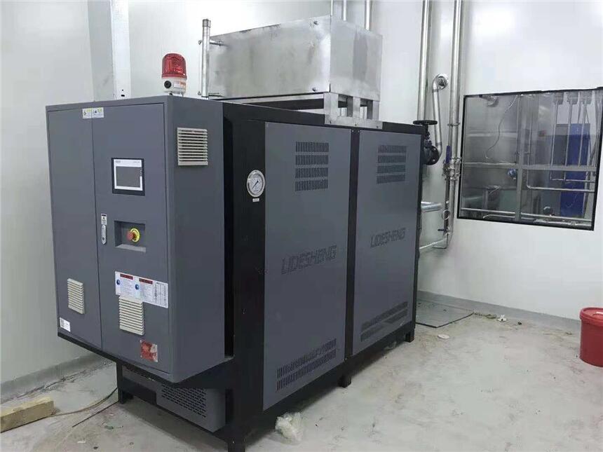 湖北高溫油溫加熱機， 高溫油溫模溫機，300度高溫油溫機